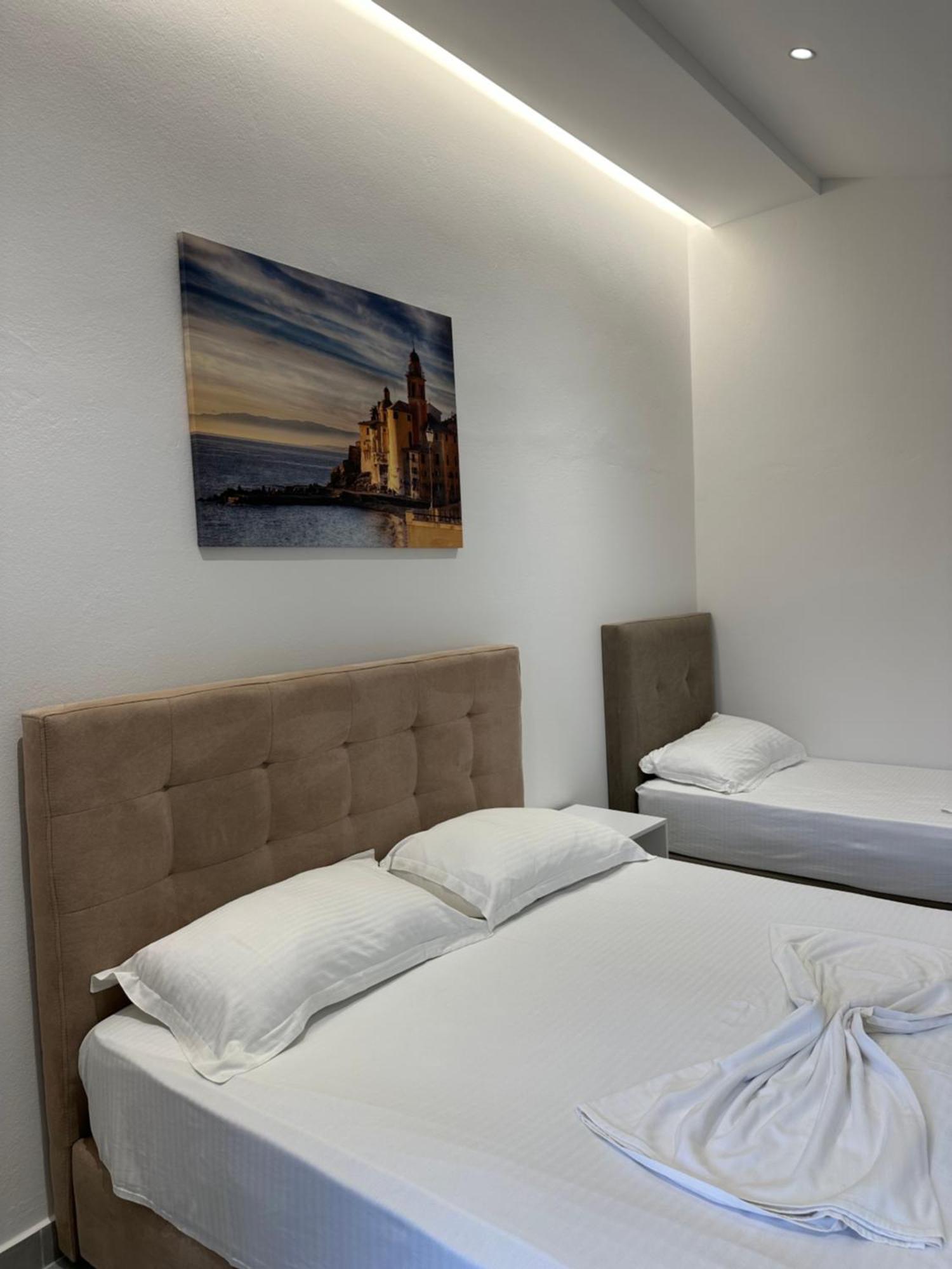 Molla Hotel Restorant Shëngjin Buitenkant foto