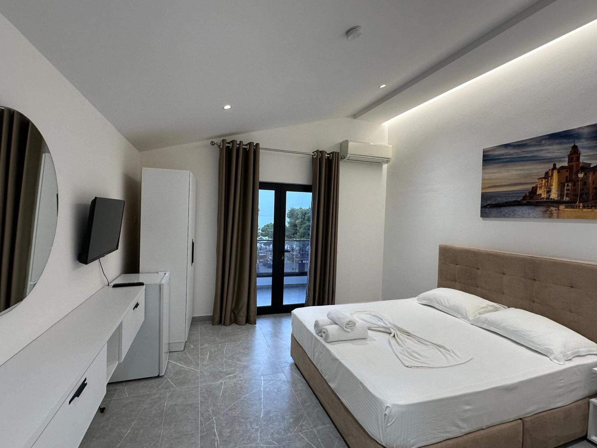 Molla Hotel Restorant Shëngjin Buitenkant foto