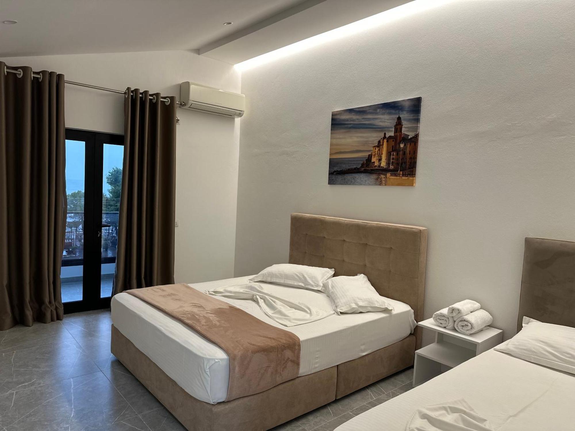 Molla Hotel Restorant Shëngjin Buitenkant foto